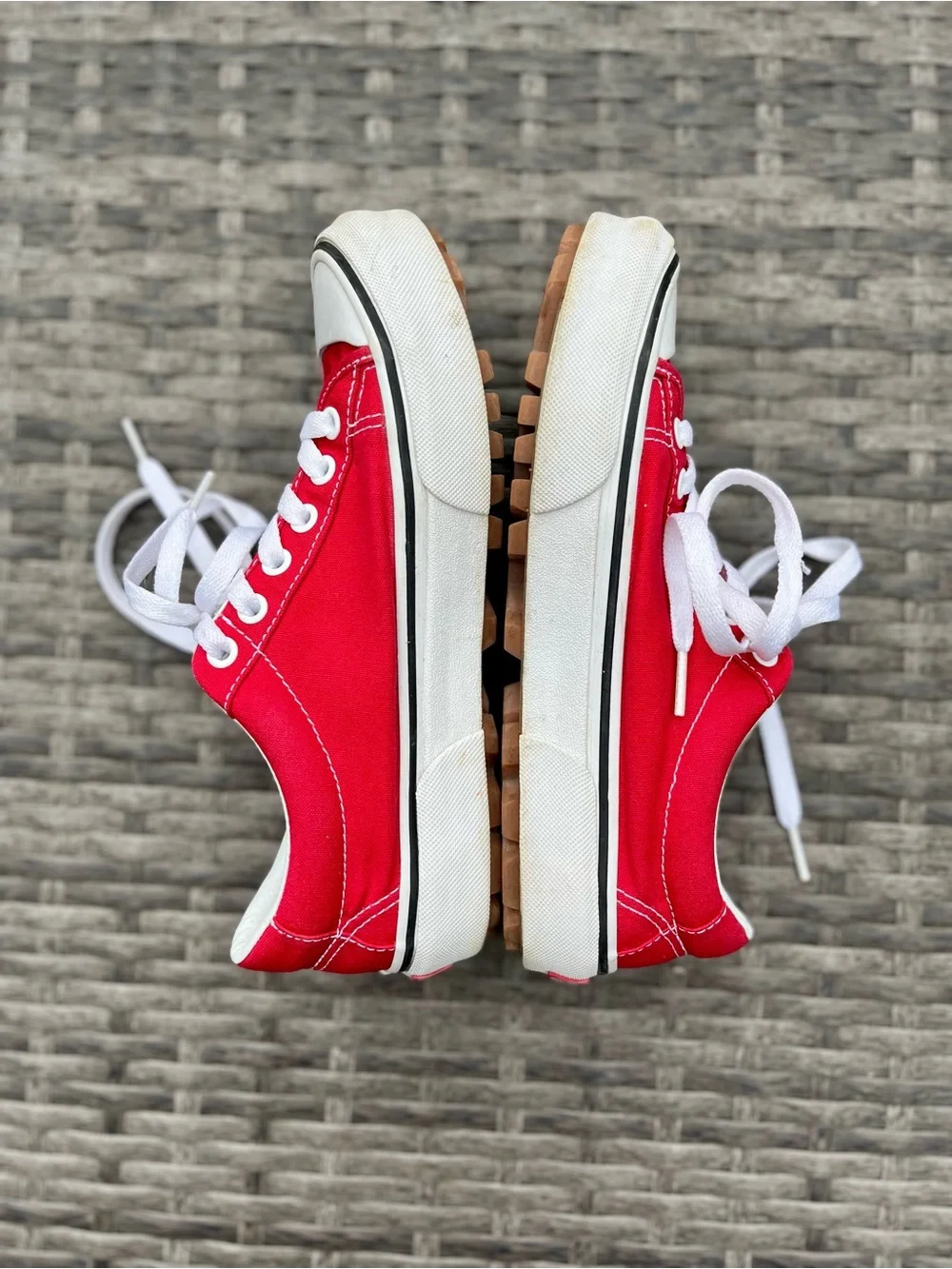 Vans Red Canvas Low-Top Sneakers with White Laces Skater Streetwear Style